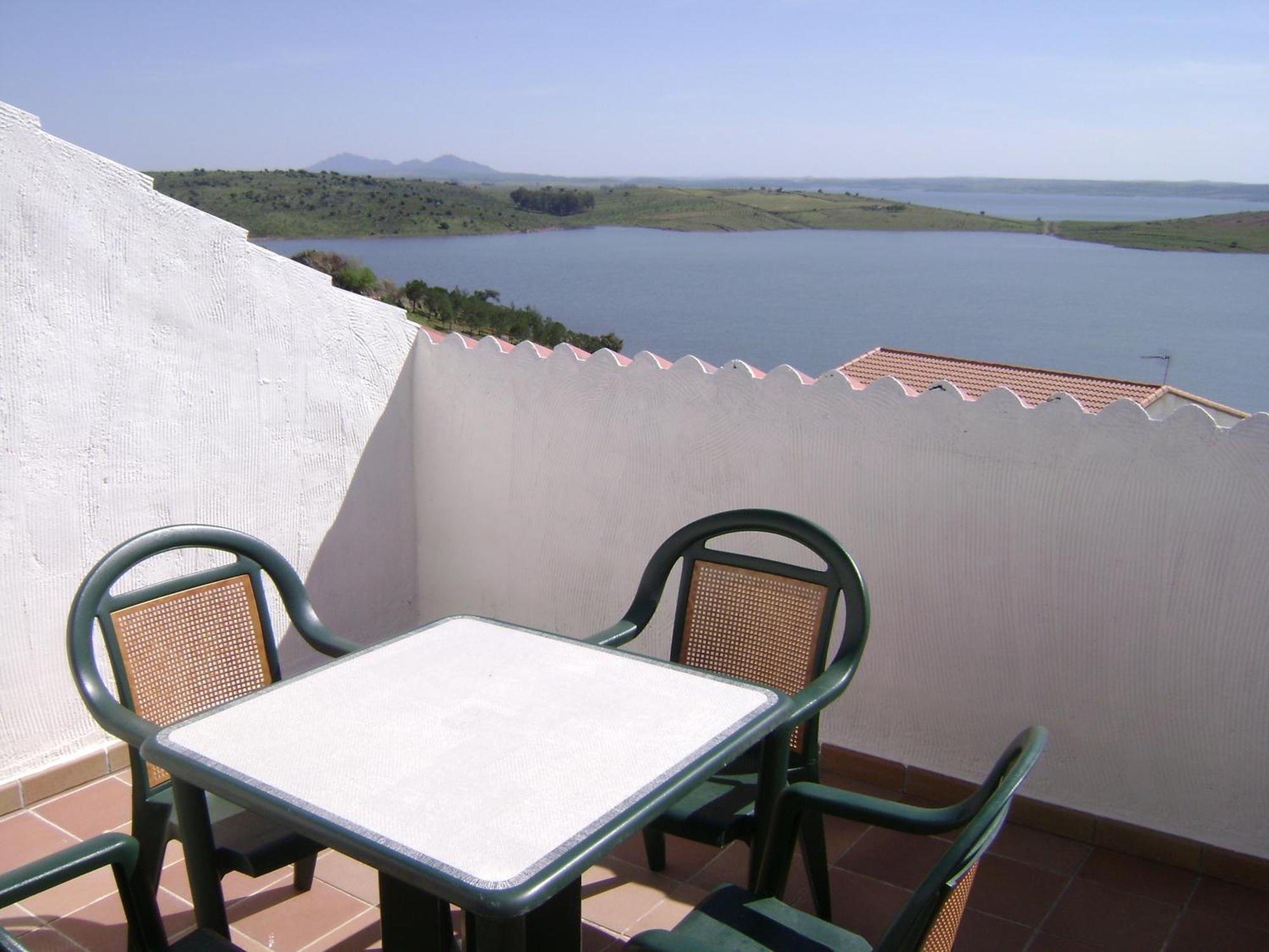 Apartamentos Trinidad Alange Eksteriør bilde